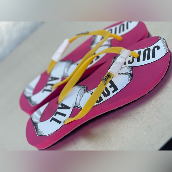 NEW ⭐️ Juicy Couture Hot Pink Flip Flops Size 10 Women’s - Picture 2 of 4